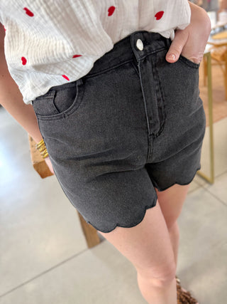 Short Paloma • Black