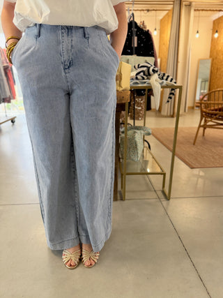 Jean Julie • Light Denim