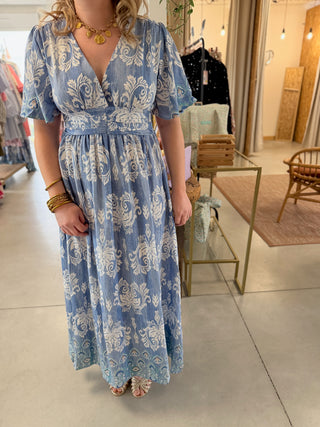 Kleid Nine