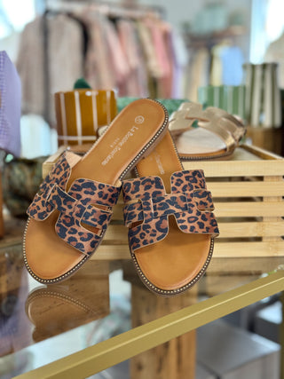 Sandales plates • Léopard