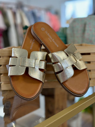Sandales plates • Doré