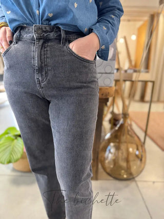 Jean Solange • Gris Moyen