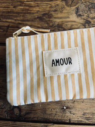 Pochette amour jaune