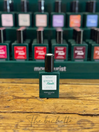 Vernis Semi Permanent Milky White • Manucurist